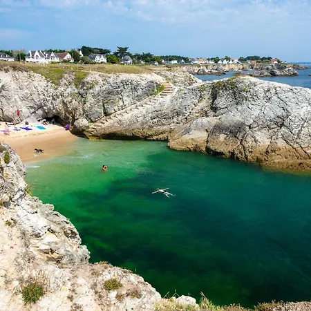 Nid Douillet Entre Et Port *